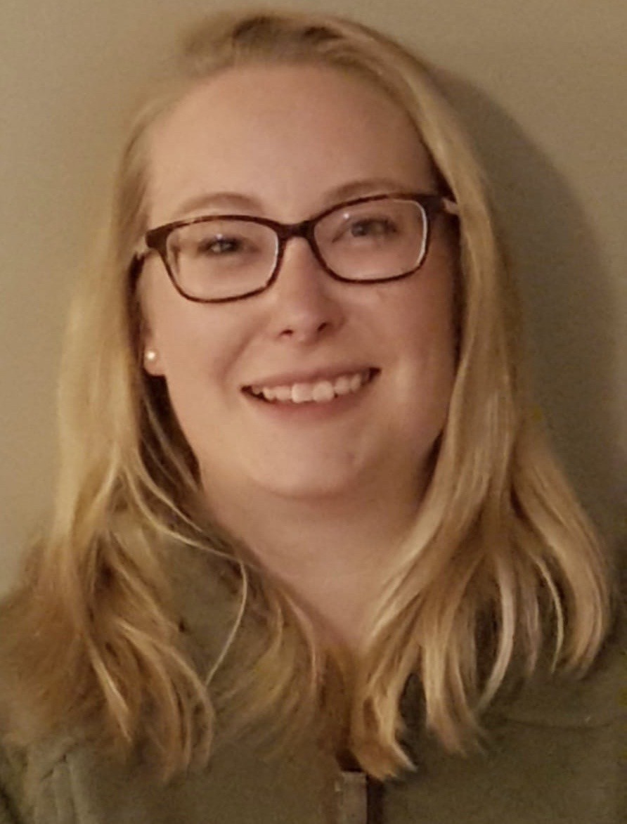 mollie phipps headshot